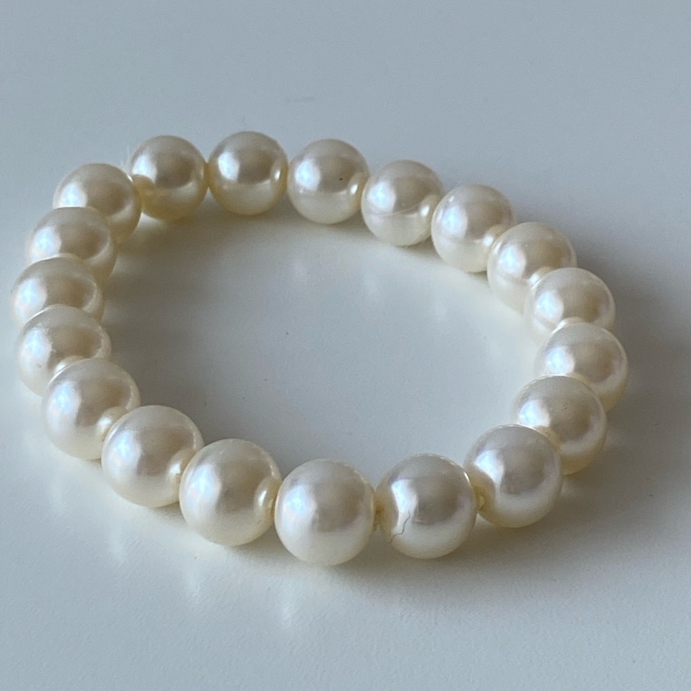 Pearl bracelet